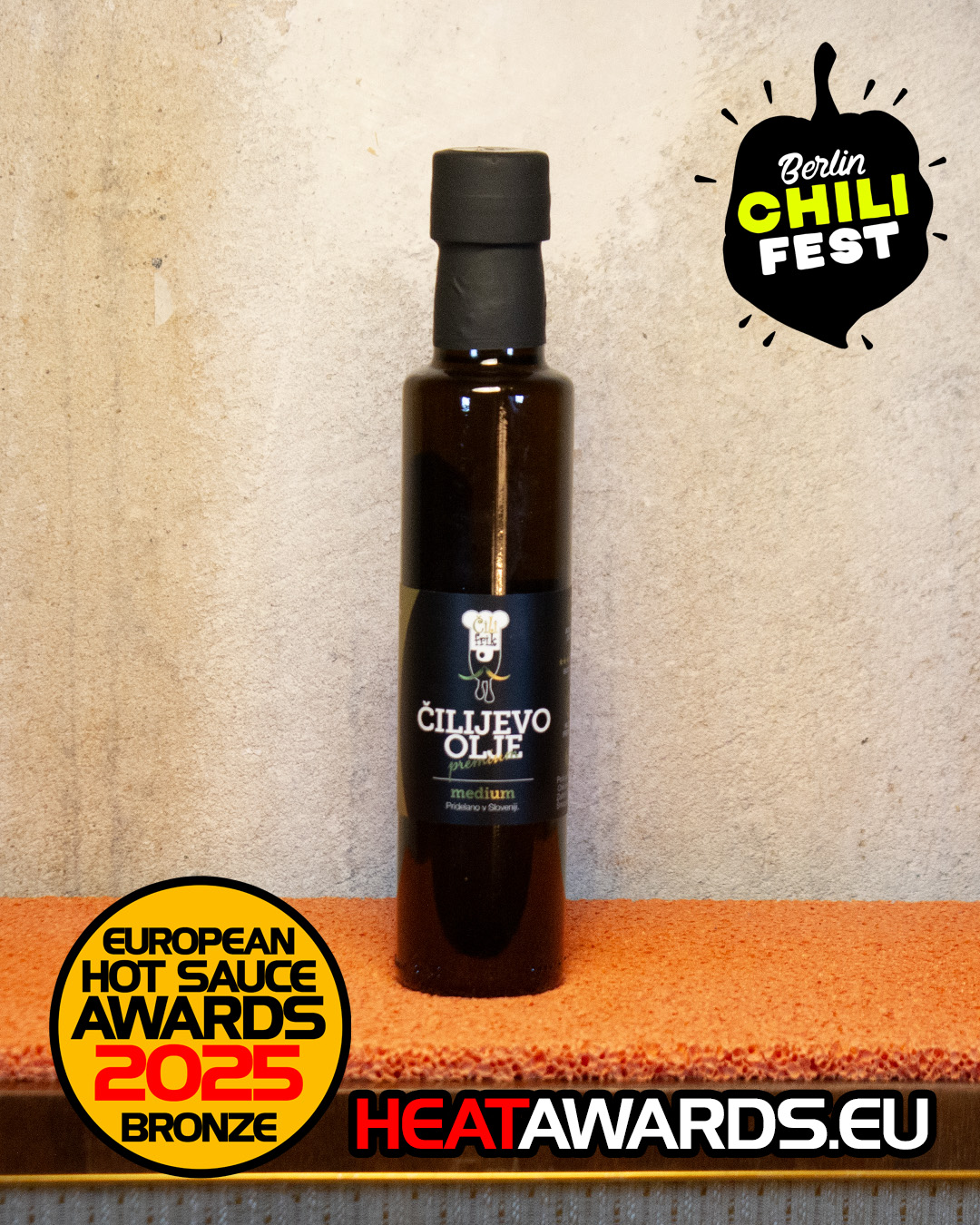 CHILI OIL (čilijevo olje)